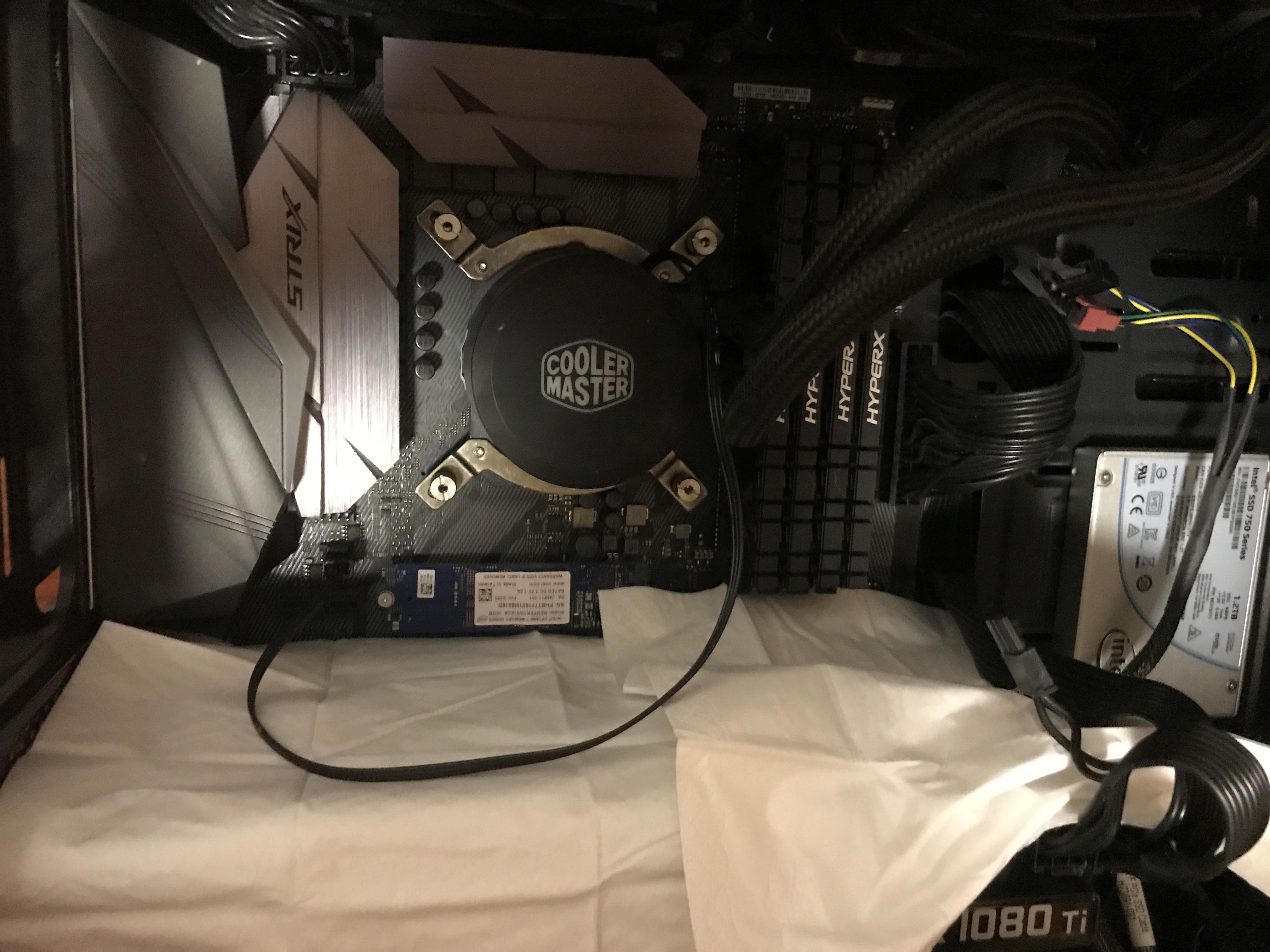 电脑散热器水冷漏液事件,水冷散热器漏水了主板和显卡烧了