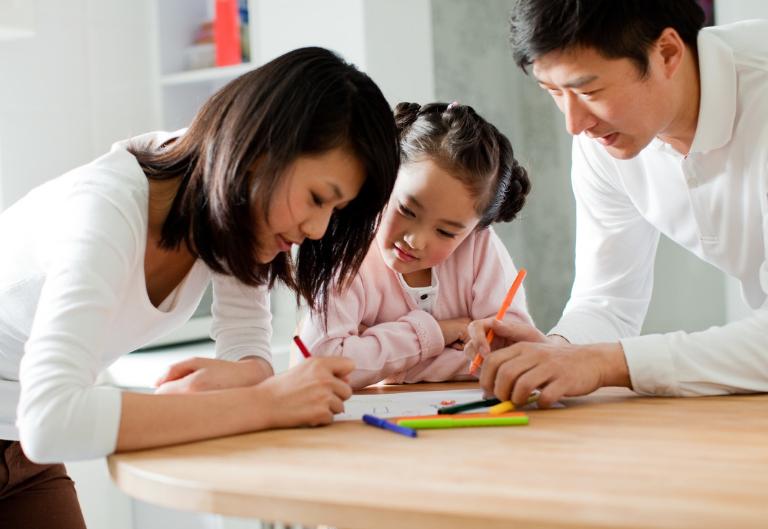 孩子教育是父母的必修课对吗,孩子的成长需要家长与老师的配合