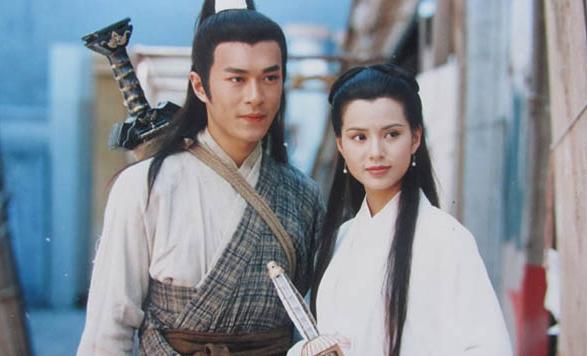 嘴唇干裂有细纹?看李若彤分享的护唇方法,砂糖加点“油”好滋润