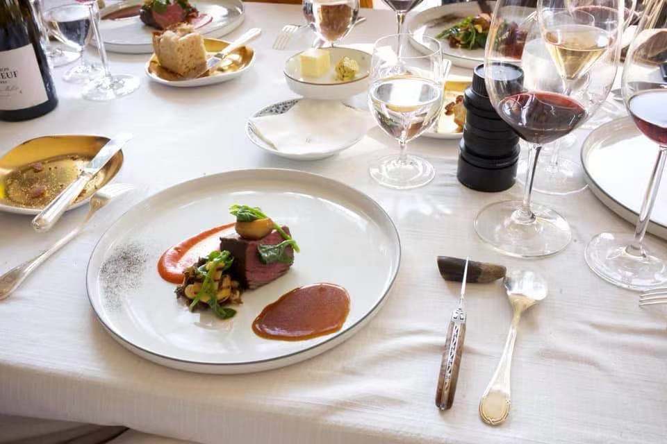 去台中，品赏世界最美女厨师的大董专享菜单