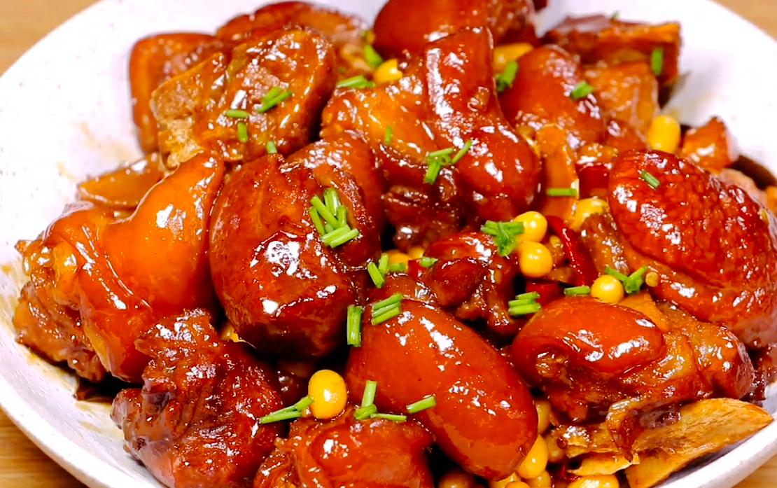 炖猪蹄怎么弄没有油,炖猪蹄用铁锅炖出来太硬怎么办