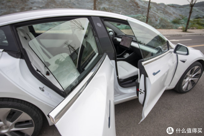 特斯拉model3试驾深度体验,特斯拉model3performance续航