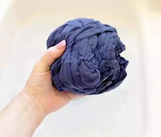 毛料衣服缩水怎么复原,纯棉衣服缩水一招就复原