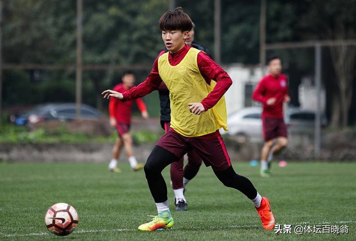 前延边小将被经纪人坑惨！最近3年只踢了3场球，当年曾闪耀中超