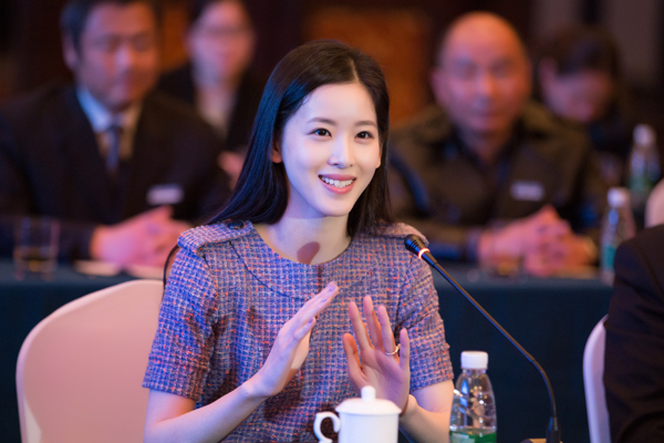 傻白甜成功逆袭,傻白甜女明星蜕变记