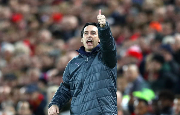 英超射手王遇卡拉斯科式尴尬！全场13次触球中近半数中圈开球