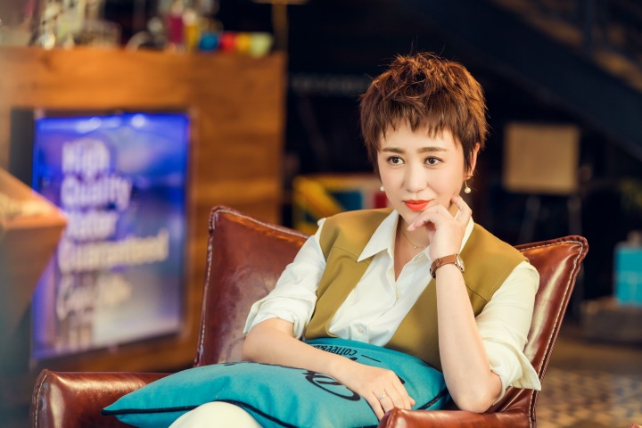 沈腾马丽吻戏是真的亲吗,马丽沈腾拍吻戏前吃驴肉火烧