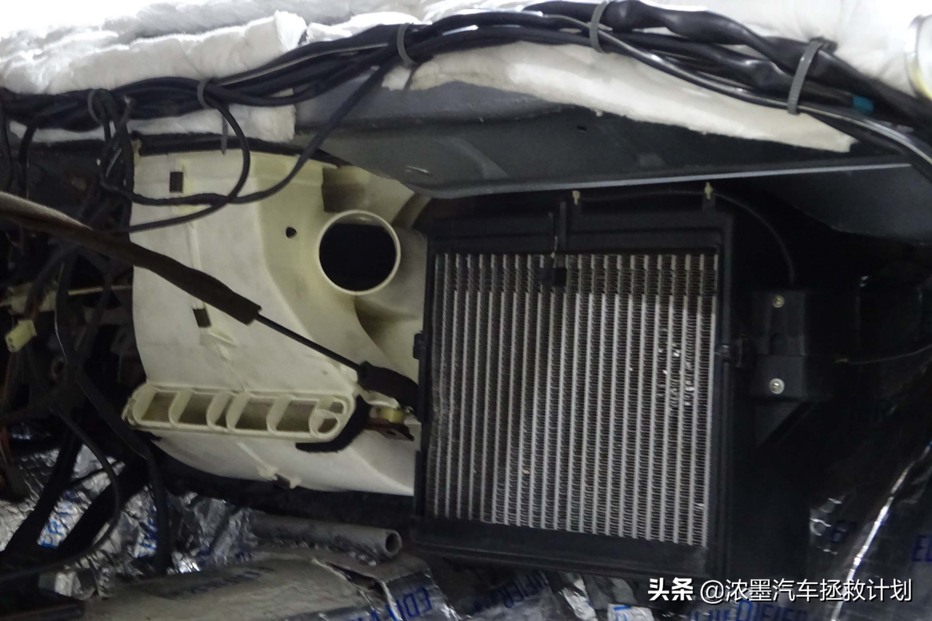 「妙手生花」重建一台战损级桑塔纳，带给它历经千般后的华丽重生