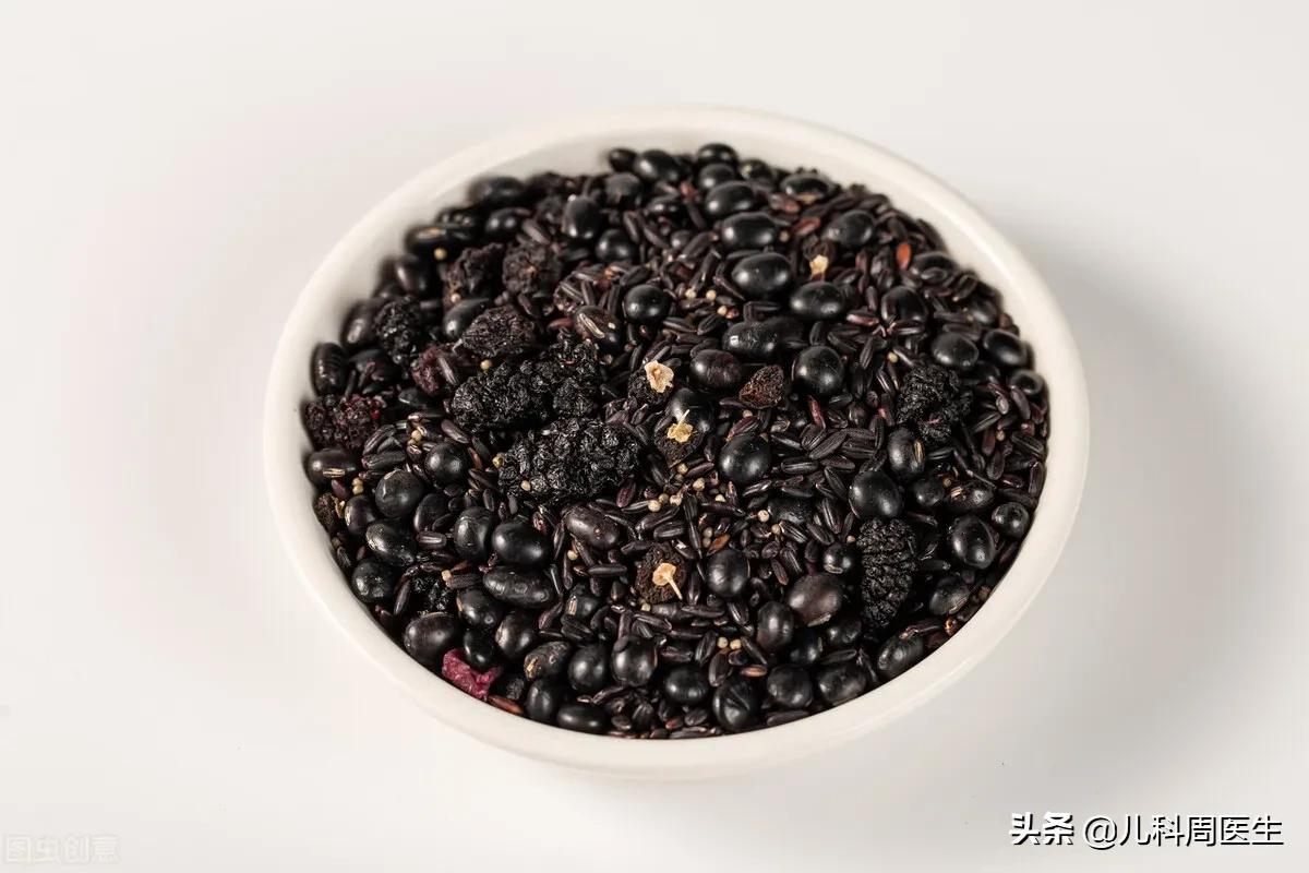 孩子身高长得慢,不都是缺钙,多数爸妈没重视,误了娃一辈子