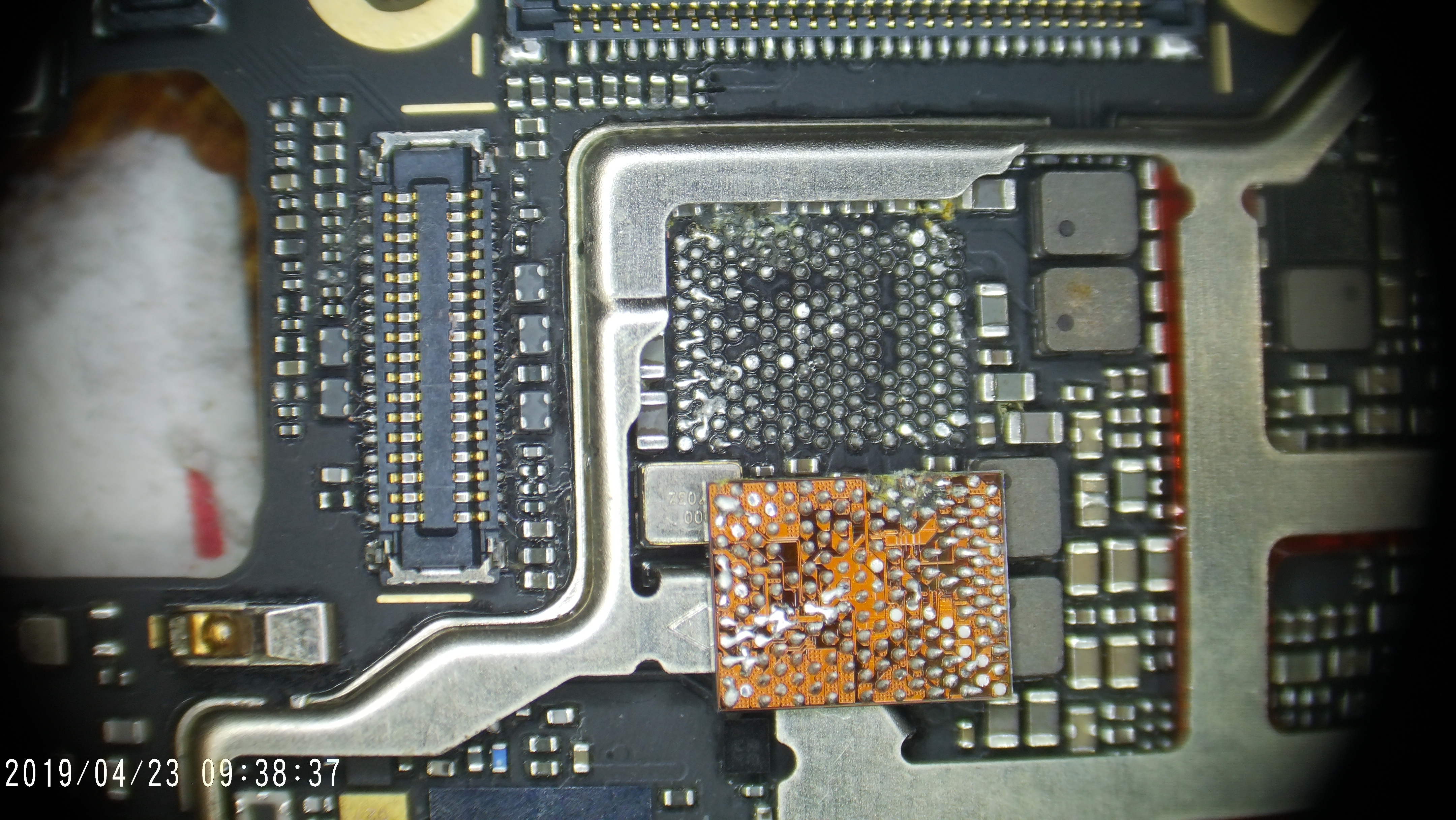 华为MT9进水不开机，一步一个“坑”把掌柜修的也是无语，想发火