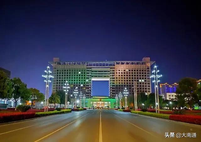 经济实力碾压省会的城市,县域经济与县域综合发展排名