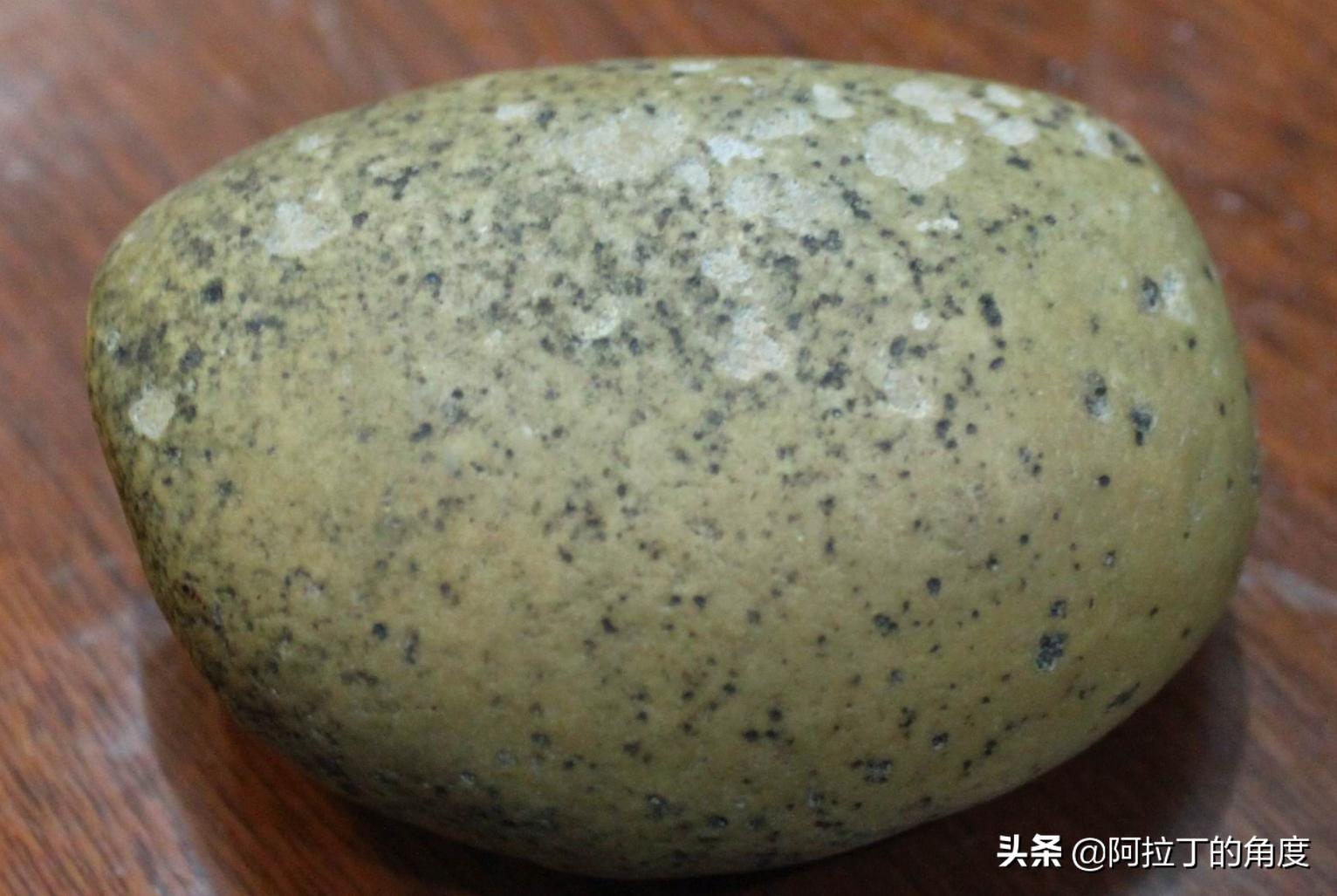 每天都有陨钻出现，别有用心的人不要再发布了，还石友一片净土