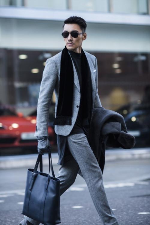 中国男模胡兵近照,中国第一男模胡兵年轻时的照片