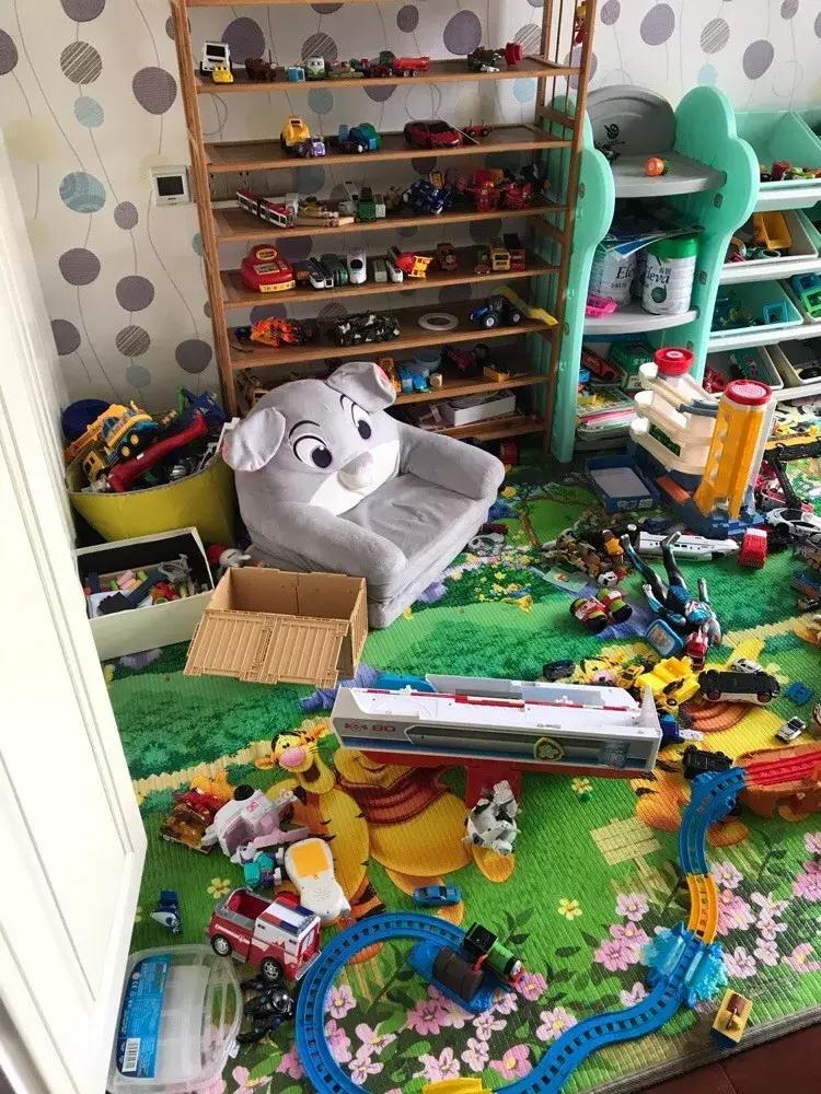 妈妈晒出家里的十二个女儿,妈妈晒出两个女儿