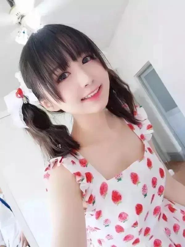 对不起先生，请不要在手机上*飞机打**