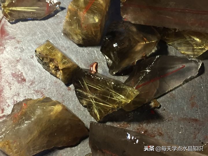 水晶加工全过程吊坠,水晶原石加工全过程