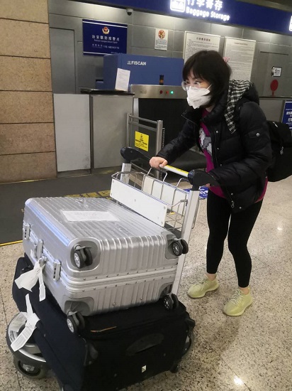 爱心防疫物资接力运达我市,抗疫物资交警接力护送