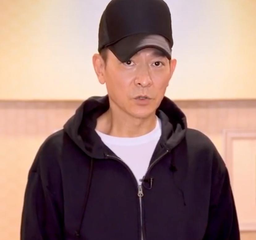 港台明星不惧困难驰援河南，英皇豪捐1千多万，众多艺人伸出援手