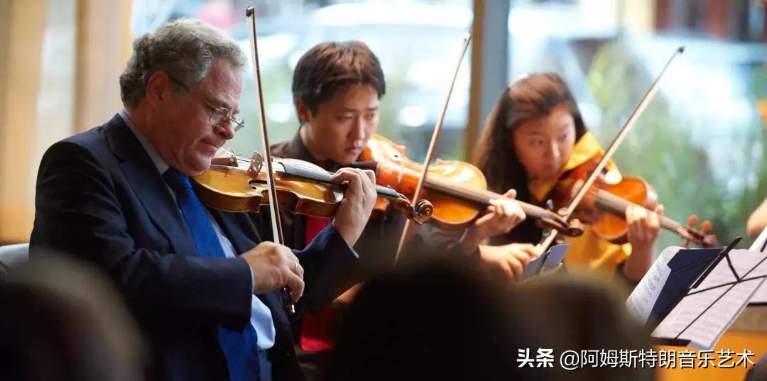 查尔斯给女王过生日,查尔斯国王生日哈里王子送祝福