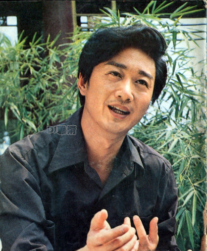 罕见老照片80年代男星,80岁老戏骨全部照片