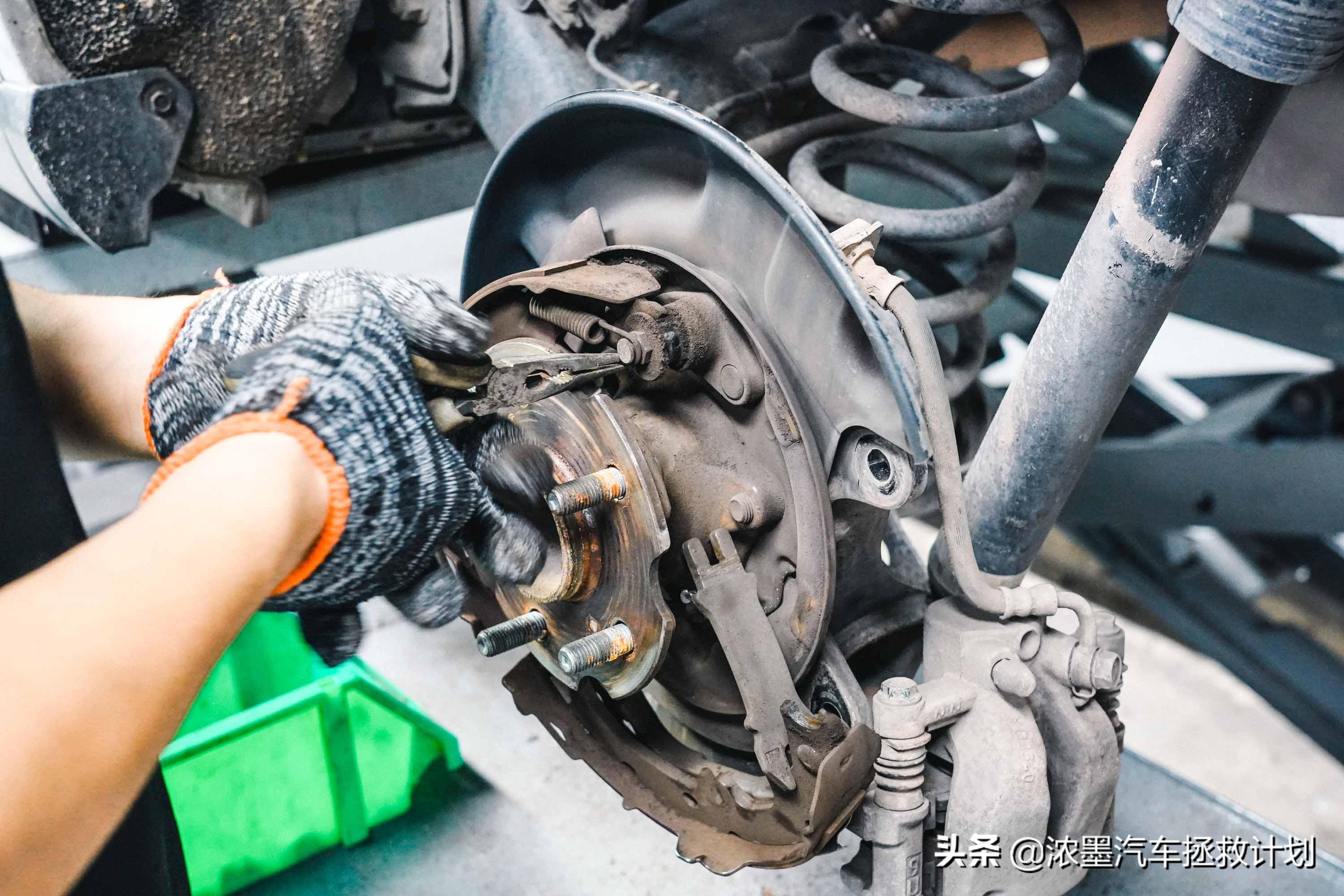 翻新整备修复丰田第一代普瑞维亚,一代情怀丰田普瑞维亚