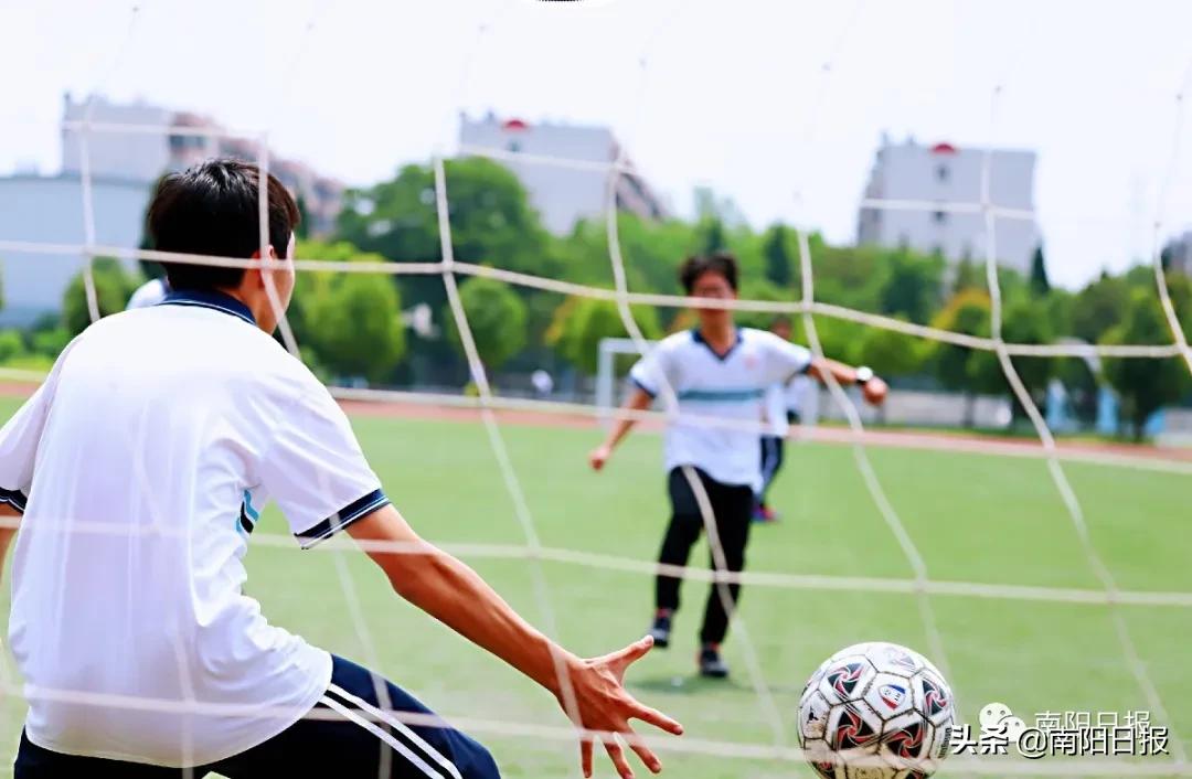 南阳油田第一中学2001级,南阳市油田第一中学评分