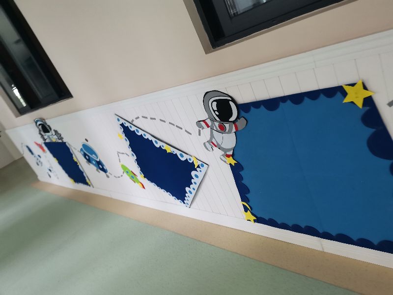 幼儿园星球星空主题墙,幼儿园走廊环创创意主题墙