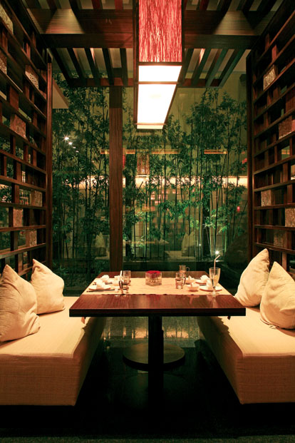 三亚希尔顿酒店多少钱一晚,三亚六月适合旅游度假吗