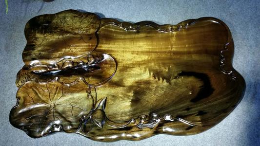 埋藏在地里千年阴沉木,农村里的宝藏植物