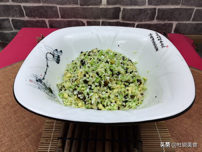 饺子馅出水太多怎么办,饺子馅出水太多了怎么补救