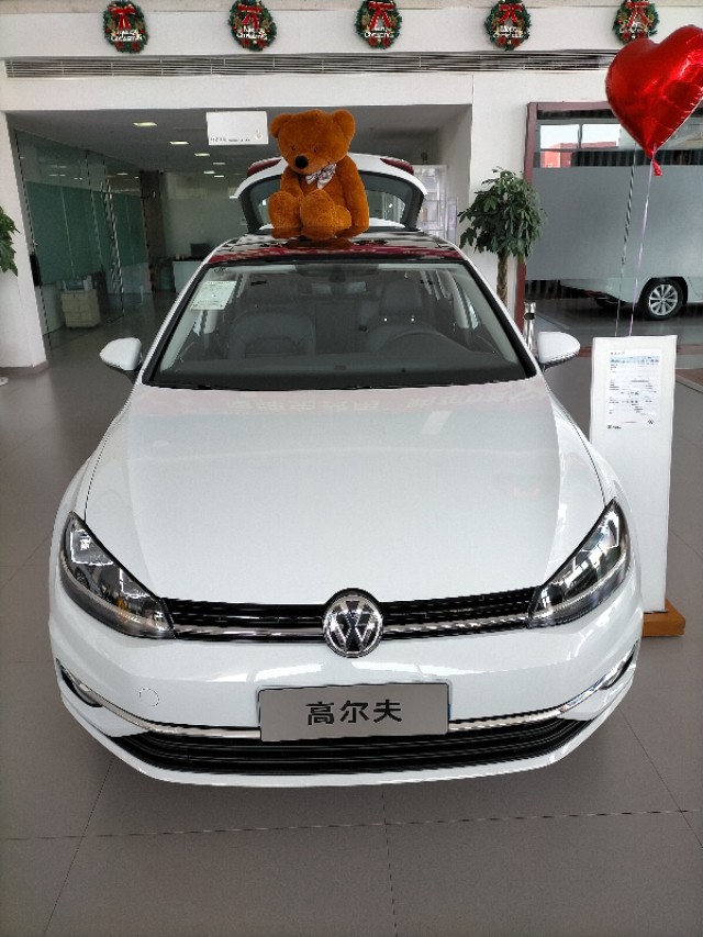 高尔夫2019款280tsidsg舒适型,高尔夫2019款280tsi自动舒适型