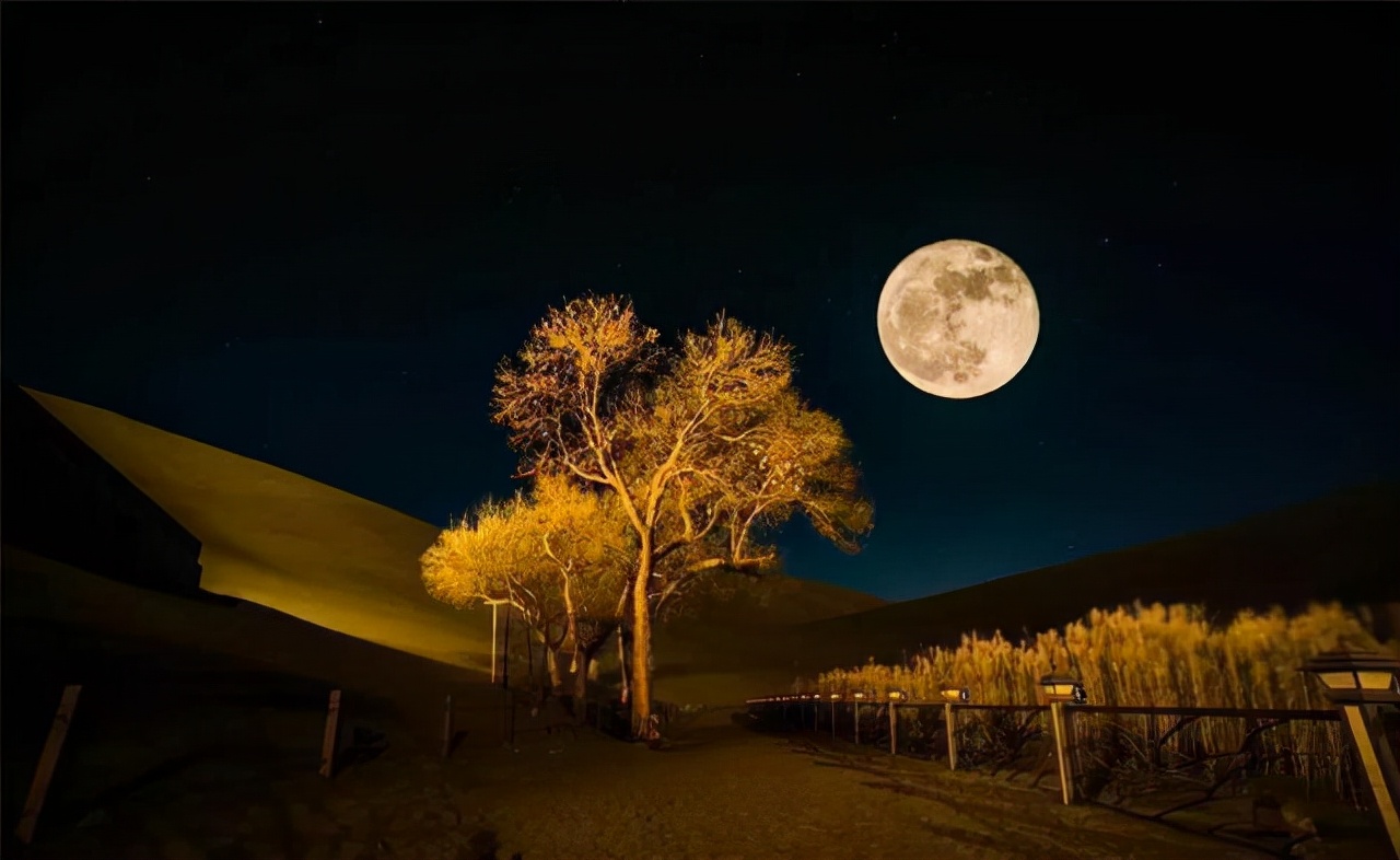 2首冷门而优美的中秋古诗，让你回到千百年前，与古人赏月夜话