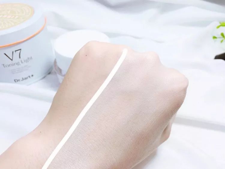 美白效果超好的素颜霜,最保湿美白的素颜霜