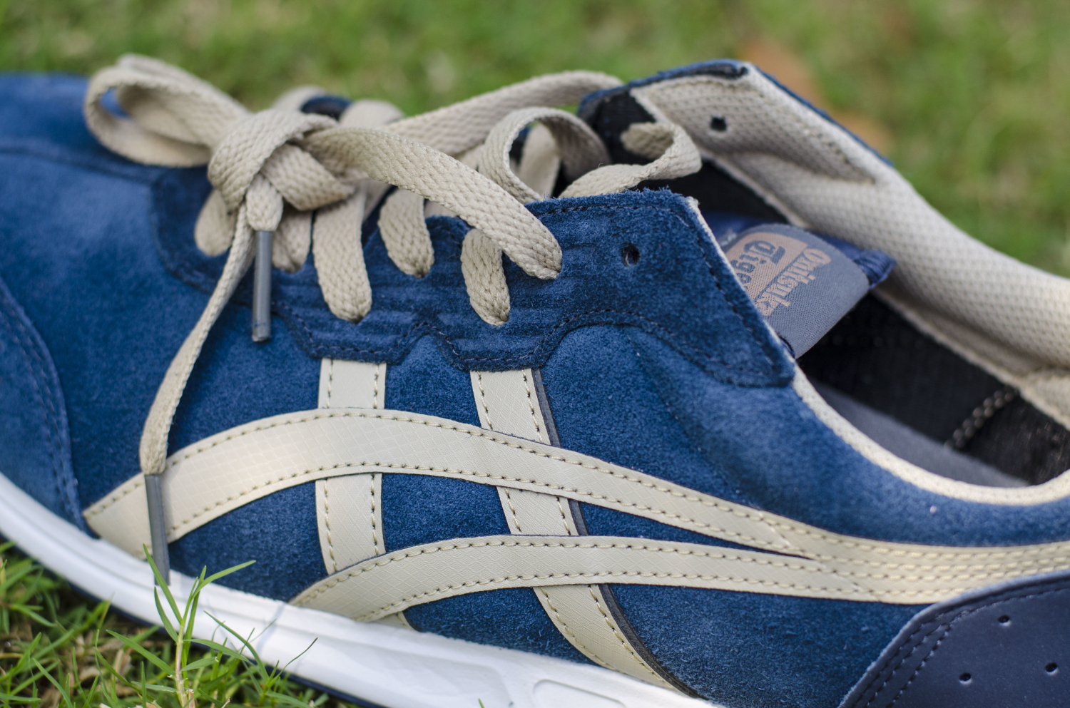 鬼塚虎休闲运动鞋子,鬼冢虎官方旗舰店鞋子什么颜色好