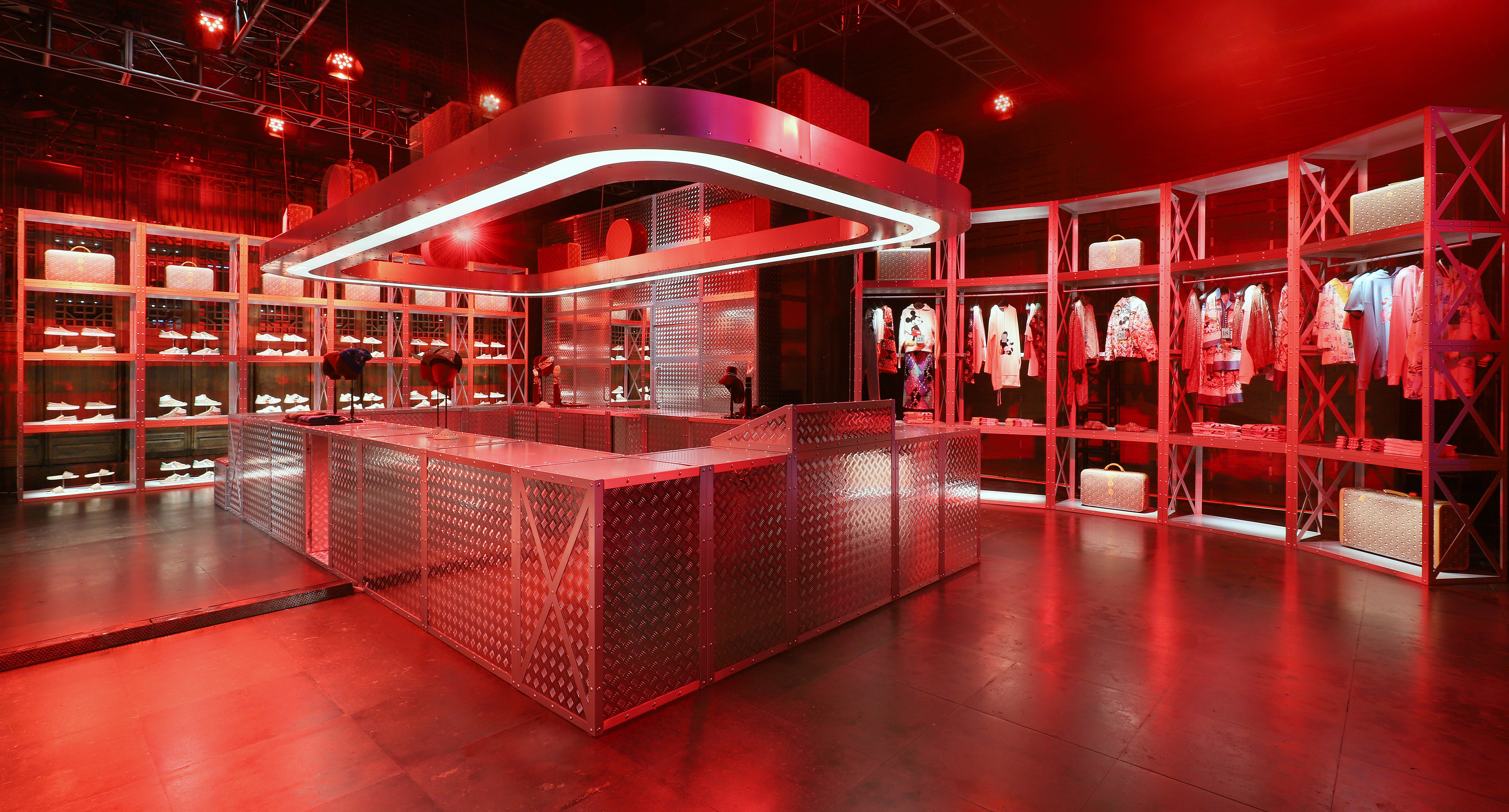 gucci米奇主题限时店亮相中国,gucci米奇太古里