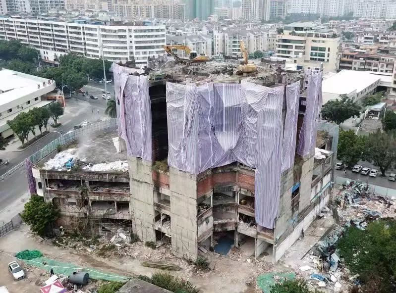 二塔路口“烂尾楼”开拆，将建商住综合体！市民拍手称快