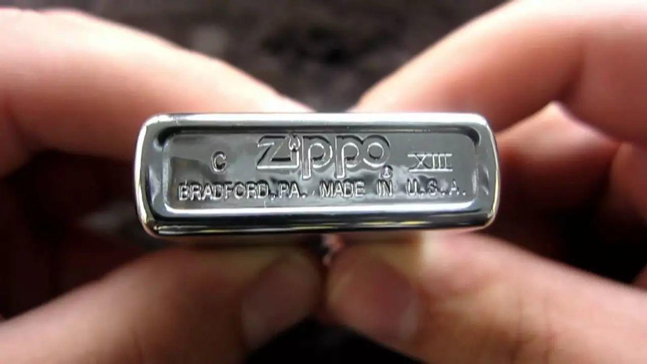 zippo打火机总有油味,zippo打火机supreme联名