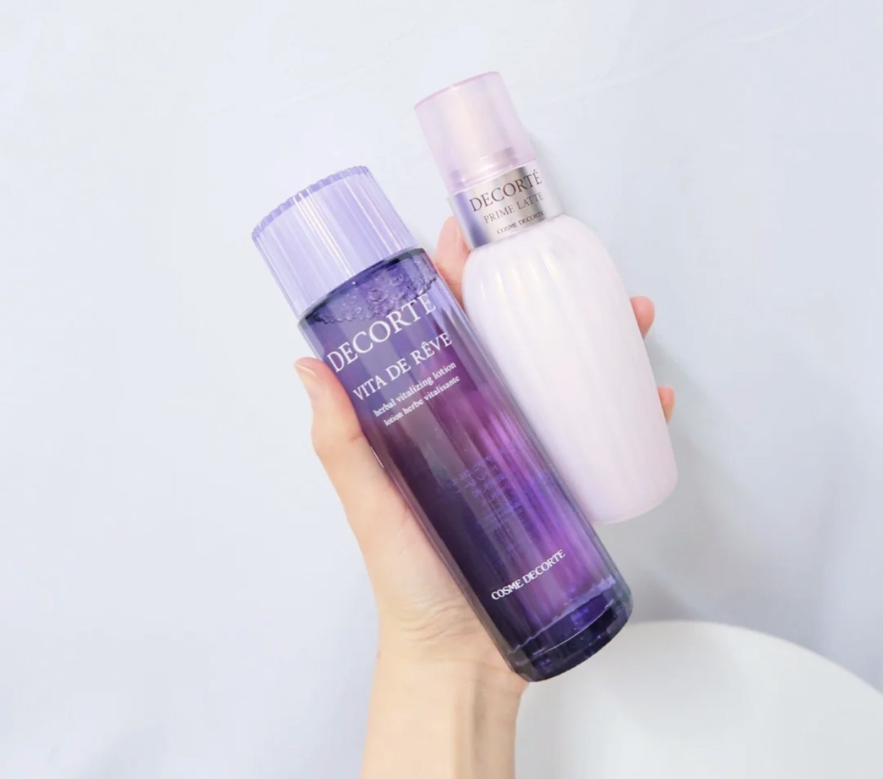 秋冬水乳测评排行榜油痘肌,雪花秀和怡丽丝尔水乳哪个好