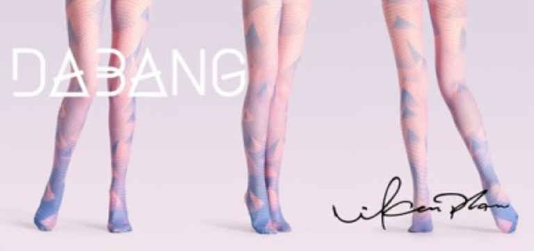 蜡烛、*袜丝**、痒痒挠...乐队们的清奇周边