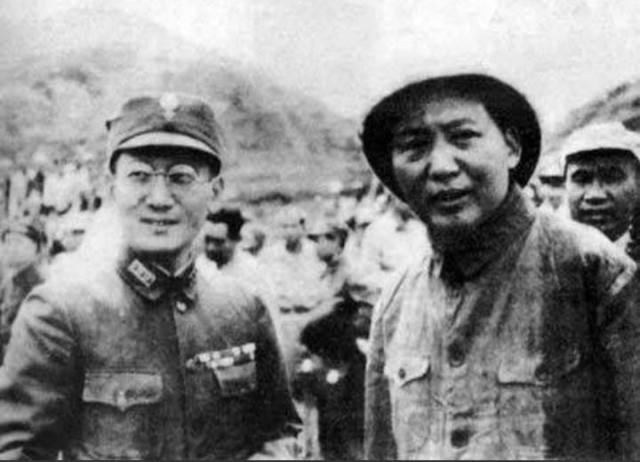 毛*东泽**称赞他“专做好事，做了许多好事”并采纳了他的好多建议