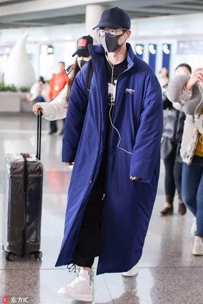 白色羽绒服真的难驾驭吗,5个小技巧让你的羽绒服不再普通