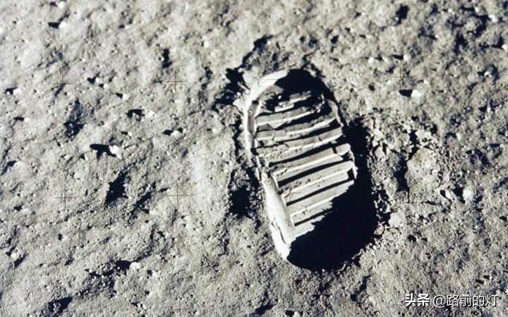 美国阿波罗登月是不是真的,美国阿波罗登月计划到底是真是假