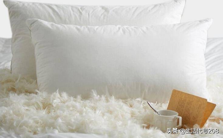 鸭绒枕头怎么做才不跑毛,睡了就不想醒的枕头
