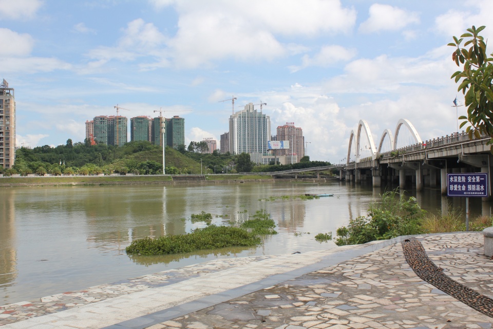去防城港买房子好吗,去防城港买房