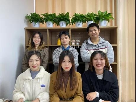 大学生在校创业赚100万,大学生创业进账30万