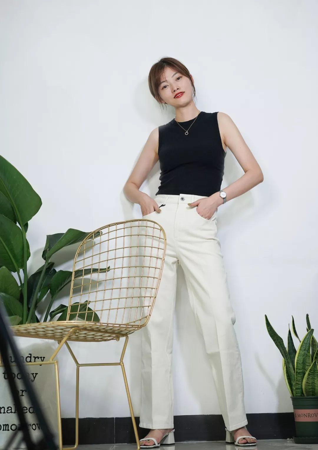 我试了九条白色牛仔裤，这四条太太太好穿了！