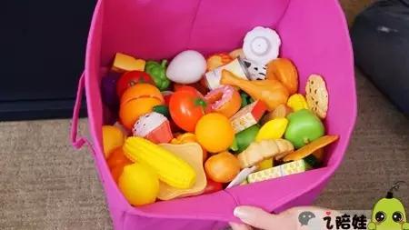 妈妈晒出家里的十二个女儿,妈妈晒出两个女儿