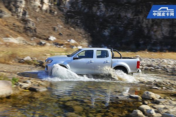 长城皮卡风骏7和风骏5的区别,新宝典皮卡和风骏7四驱哪个好