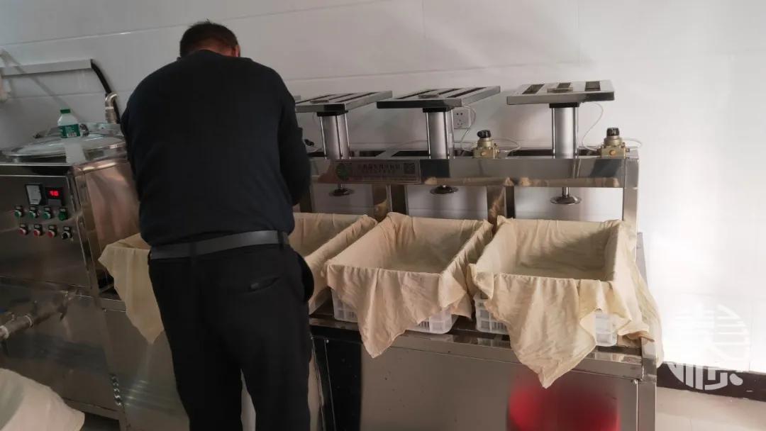 点豆腐的卤水是从哪里来的,卤水点豆腐技术在什么地方