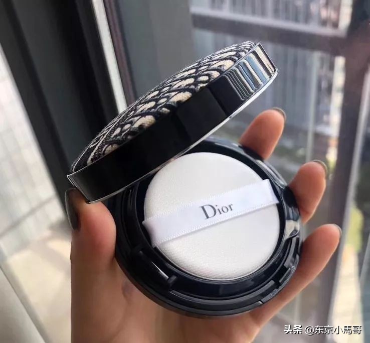 黛珂新出的气垫好用吗 (黛珂粉底液的气垫怎么样)